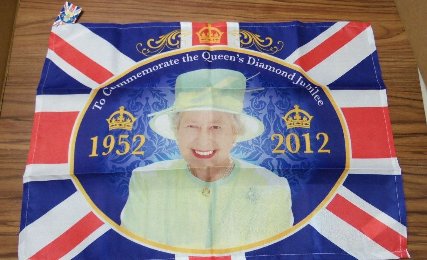 Queen Elizabeth II Commemorative Tea Towel Diamond Jubilee 1952-2012 Flag  27x19