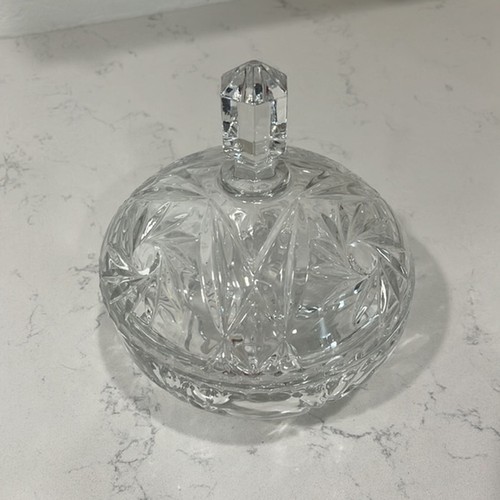 EUC Crystal Glass Footed Candy Bowl with Lid Cover - Picture 3 of 9