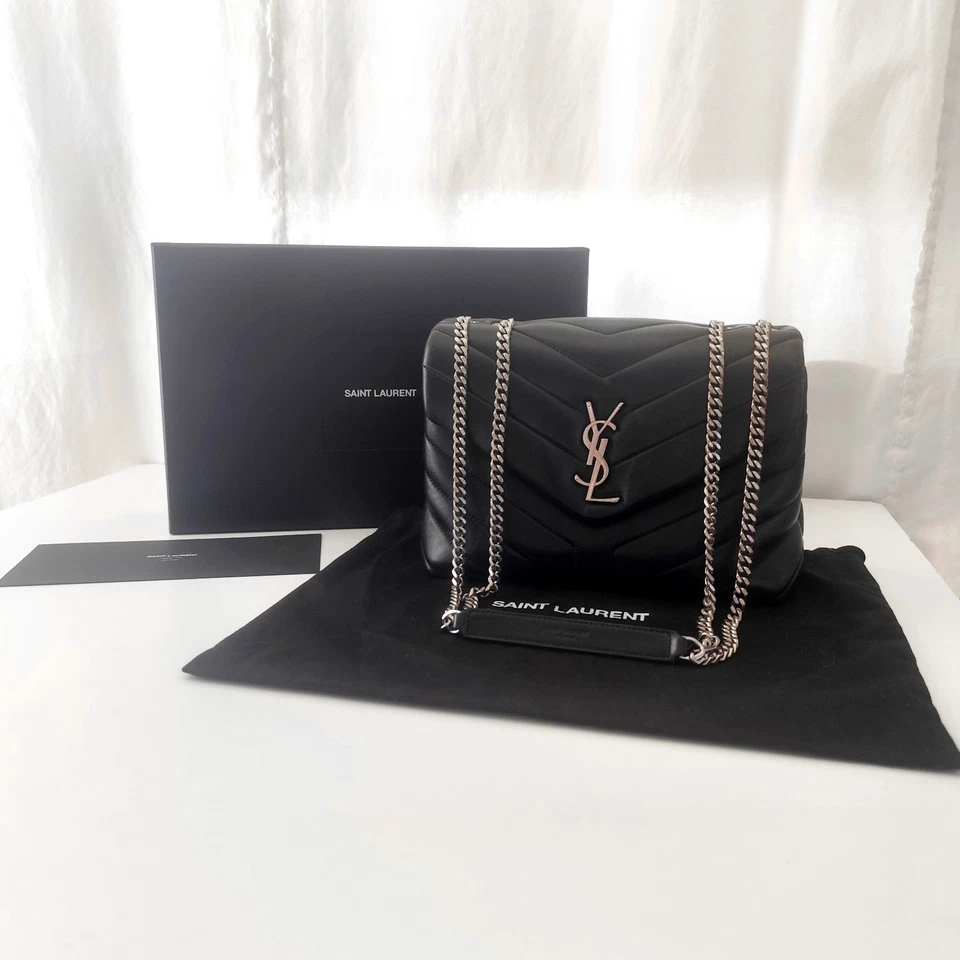 Saint Laurent Loulou, foto 1 di 5
