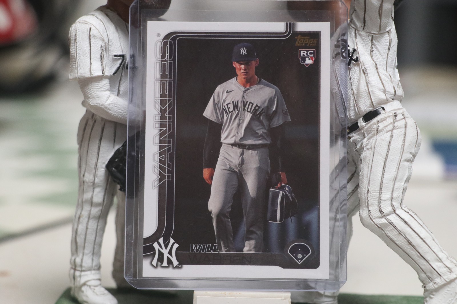 2025 Topps Series 1 - Will Warren Golden Mirror Variation #97 Yankees SSP (RC)