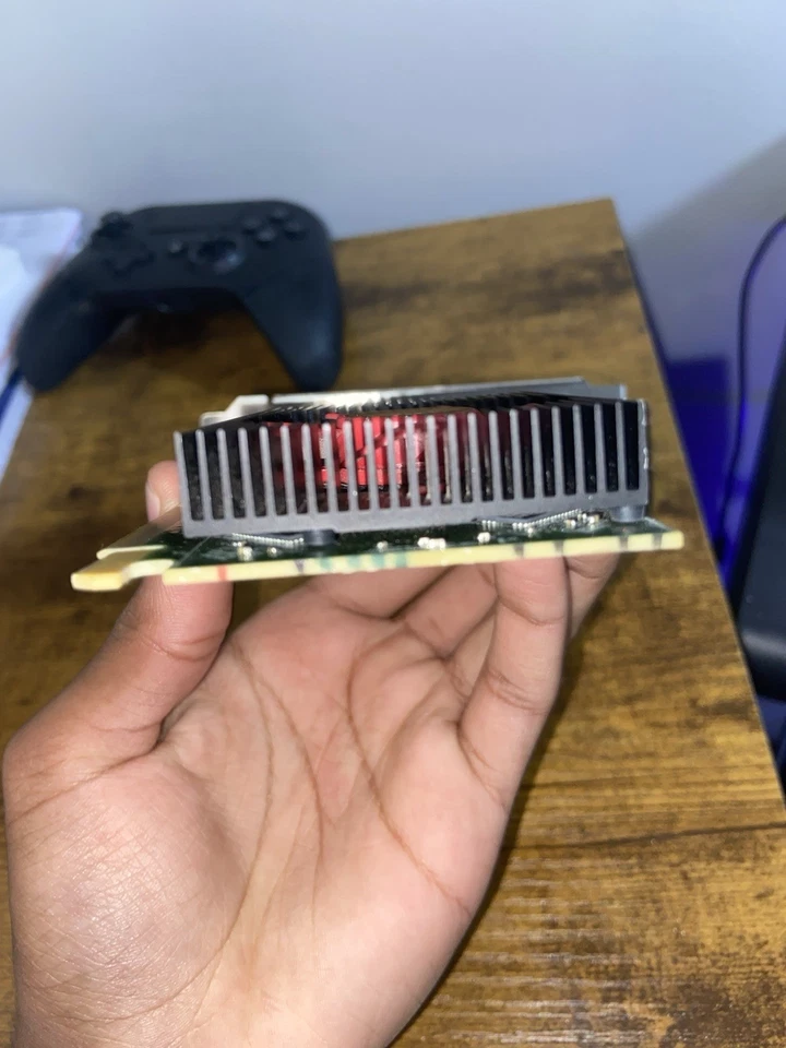 🖥️ Tarjeta de gráficos NVIDIA GeForce GT 730 1GB DDR3 PCIe - VGA + DVI Foto 4 de 4