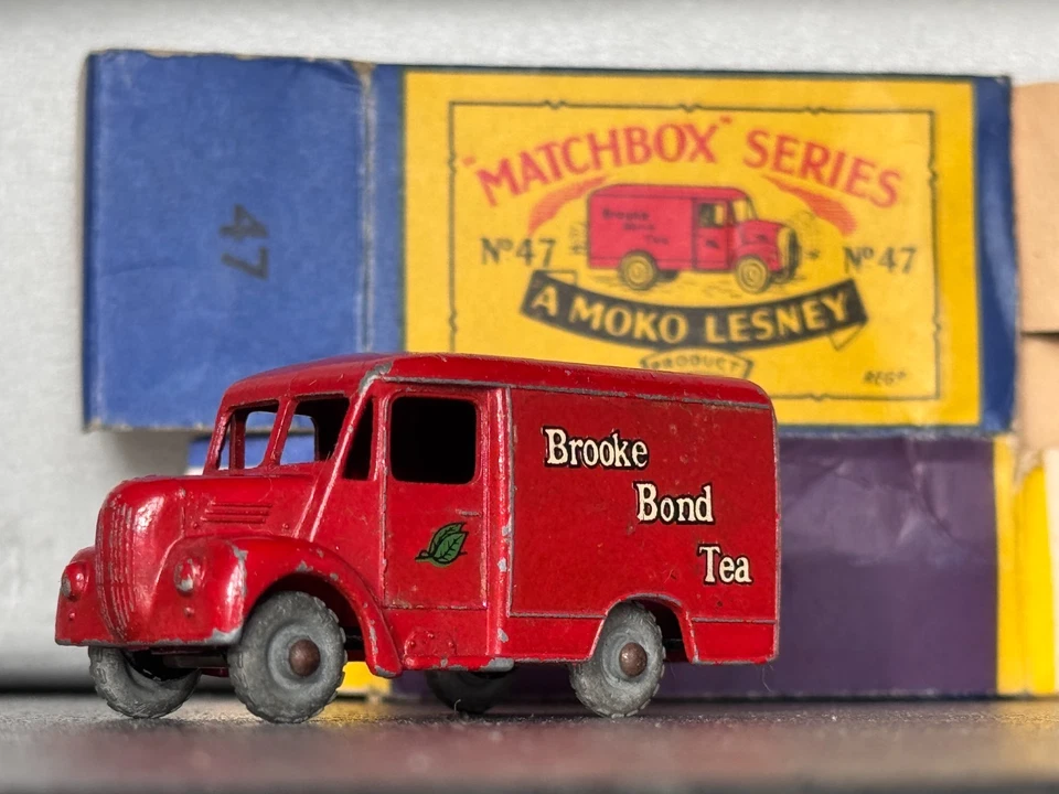 MATCHBOX LESNEY 1-75 TROJAN VAN  No 47 BROOK BOND TEA BOXED ORIGINAL BOX  - Image 3 of 4