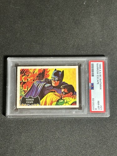 1966 Topps Batman Black Bat #21 Narrow Escape