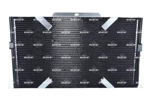 Condenseur NRF 350489 pour rouler au frais en été avec l'équivalent OE LR025985