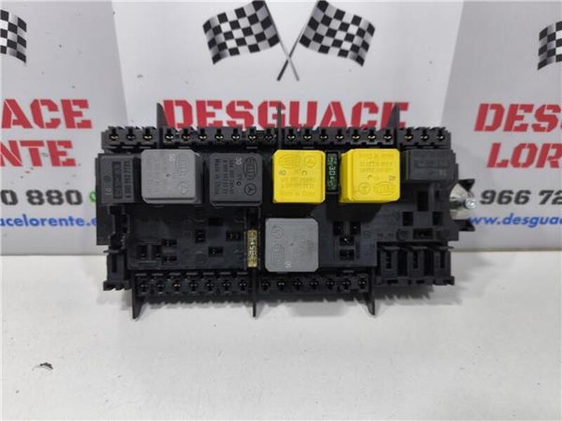 2013 Mercedes CLA CLASS BM 117 263195 A2469067100 Fuse Box