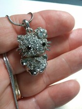 Hello Kitty Crystal Rhinestone 16" Necklace w/Flower. A8019
