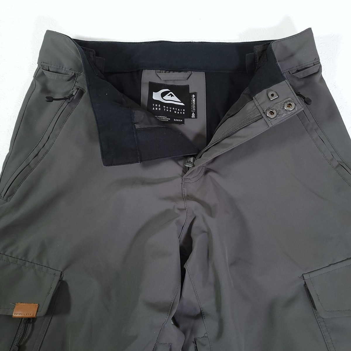 Quiksilver DryFlight Cargo Snowboard Ski Pants Mens Small 31