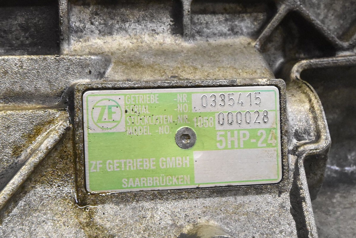 ジェットジャガー JAGUAR X308 XJ8 XK8 5HP24 ZF GEARBOX AUTOMATIC CENTRE CASING BODY