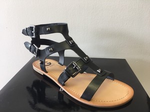 g by guess cave gladiator sandal