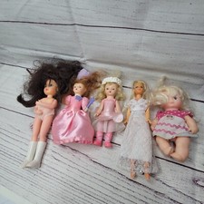 Collectible misc dolls some McDonald's and creata 5 pieces total