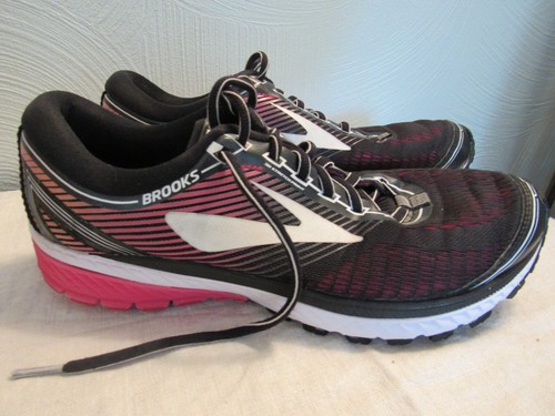 brooks dna sneakers