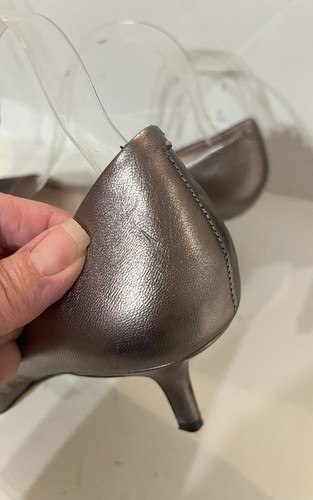 VINCE CAMUTO METALLIC CHAMPAGNE GOLD LEATHER KITTEN HEEL PUMPS GOLDIE SZ 9M - Picture 5 of 11
