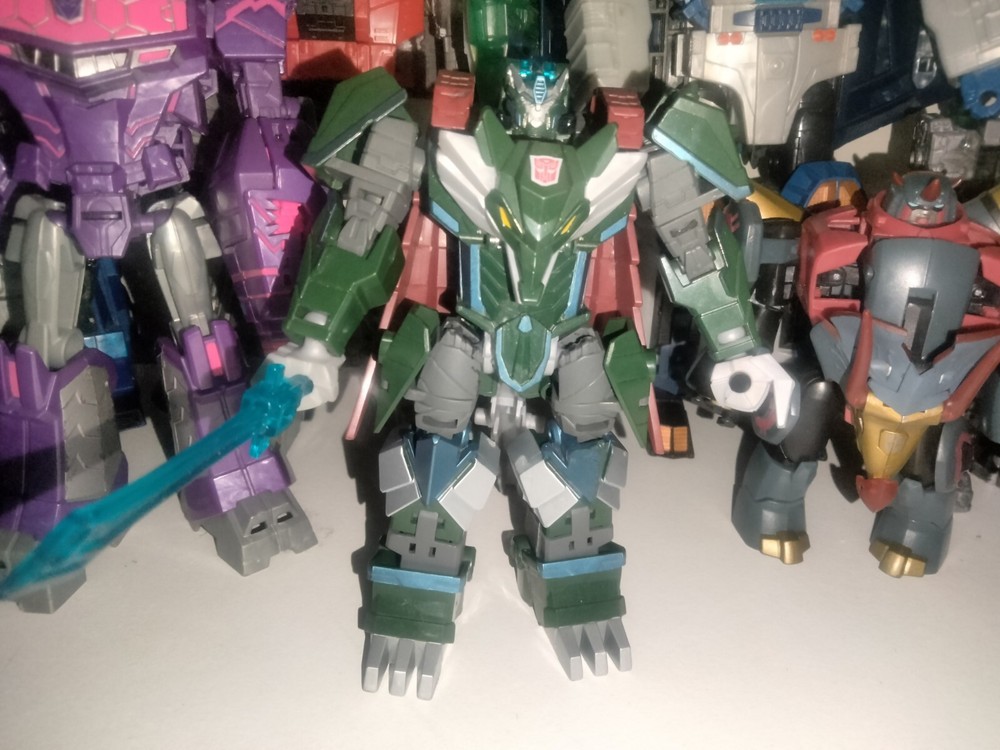 CUSTOM Transformers Cyberverse THUNDERHOWL (READ DESCRIPTION)