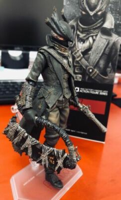 figma フィグマ Bloodborne Hunter 367 Figma No.367 Bloodborne Hunter PVC Action Figure Collectible