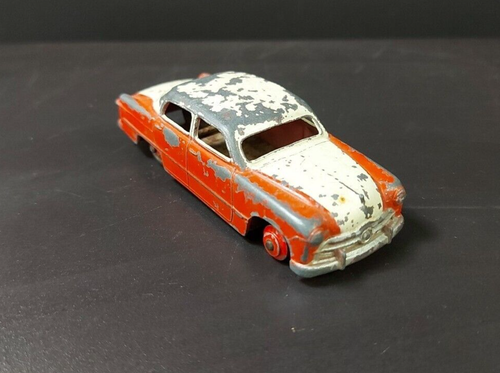 Dinky Toys Ford Sedan No 170 - Picture 2 of 8