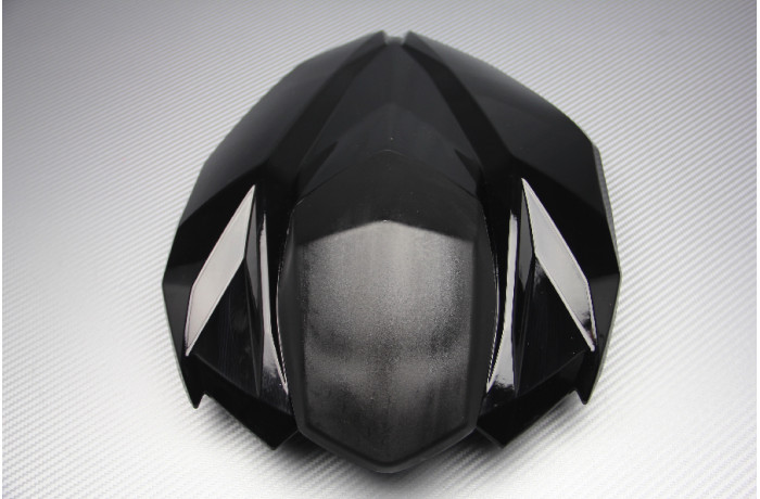 Selle passager Kawasaki Z800 usée ? Remplacez-la par ce capot arrière noir rigide