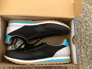 varsity vanguard shoe by brooks