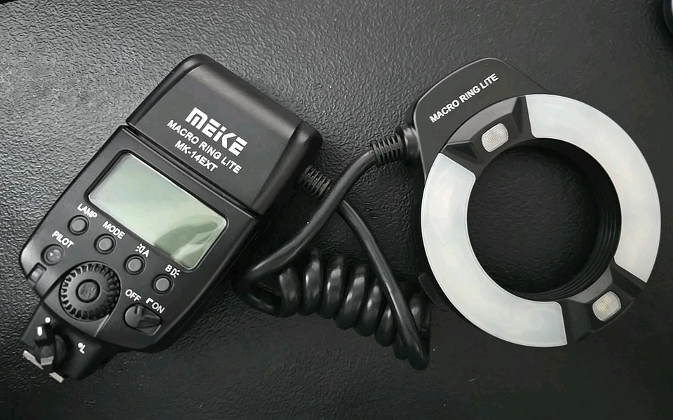 Meike MK-14EXT Macro Ring Lite for Nikon TTL With Pouch, Box, & 8 Adapter Rings - Image 2 of 4