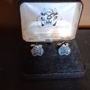 Looney Tunes Tasmanian Devil Taz Silver/Black Cufflinks Pair w/ Case