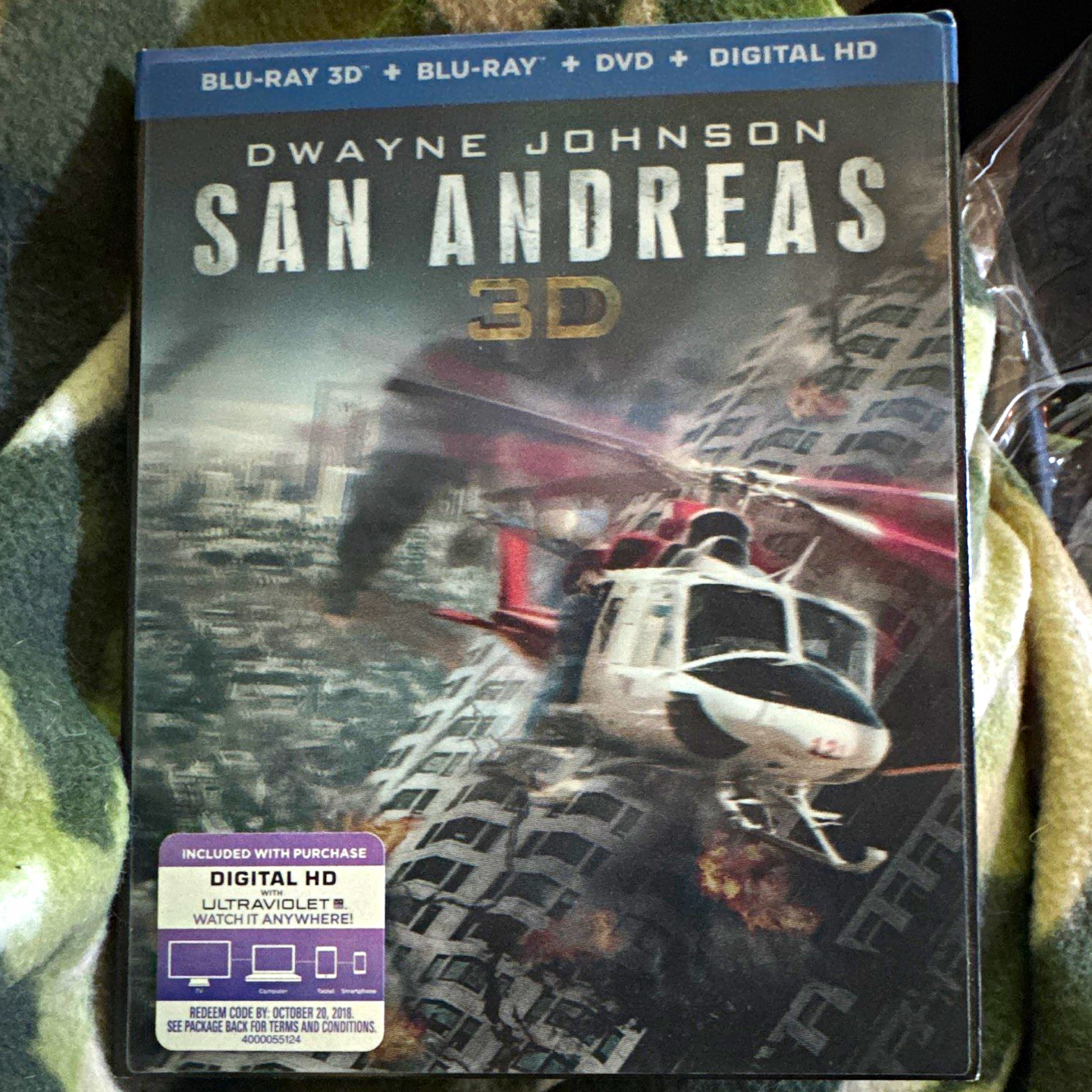 San Andreas Blu-ray 3D + Blu-ray + DVD + Digital PG-13 Dwayne Johnson Deleted