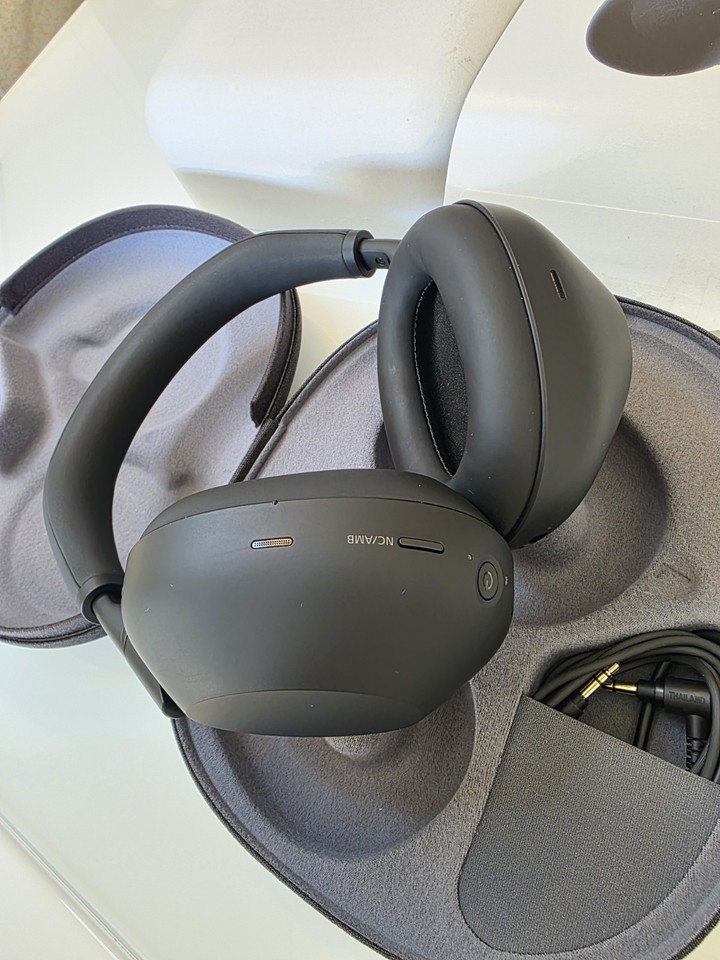 Sony WH-1000XM6