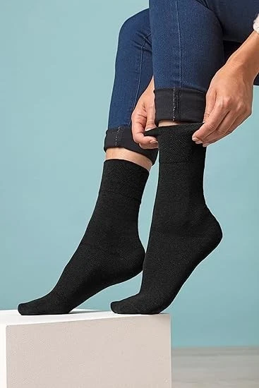 Beautiful Feminine Sock Designs