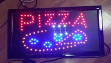 Enseigne Lumineuse À LED Avec Inscription et Motif Pizza. Idéal De Legen Vitrine