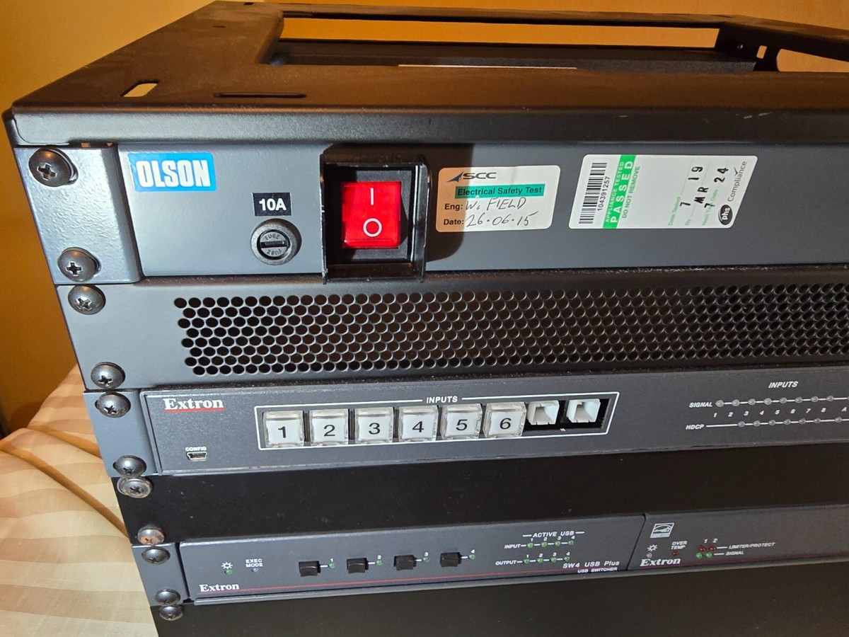 Armure De Station Extron Complète Avec XPA 1002, IN1608, SW4 USB PLUS - Occasion