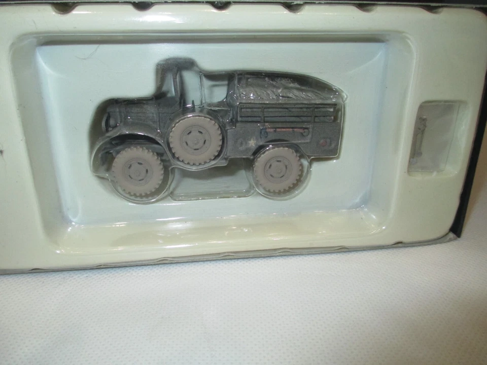 CORGI FORGOTTEN HEROES  1:43 WC51 3/4 TON WEAPONS CARRIER US ARMY KOREA - Image 2 of 3