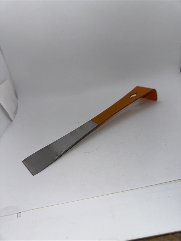 Little Giant 10 Hive Tool
