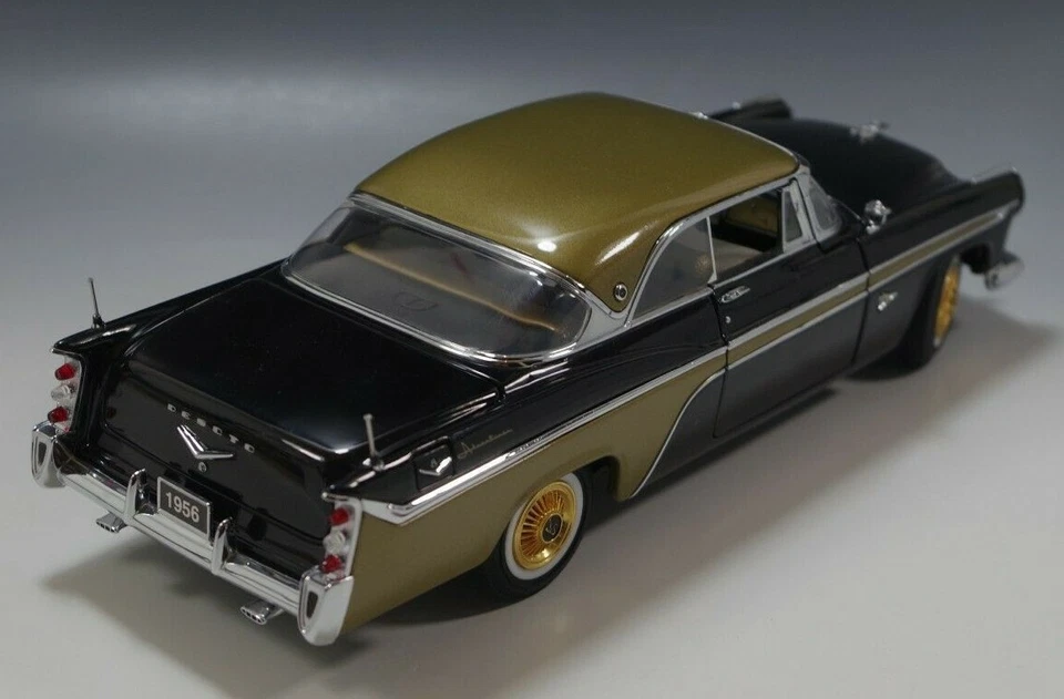 DANBYRY COMO NUEVO 1956 DESOTO AVENTURER COCHE NEGRO/DORADO ESCALA 1:24 FUNDIDO A PRESIÓN SIN USAR, EN CAJA----- Foto 4 de 4