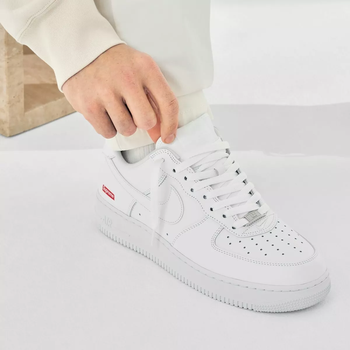 Supreme Air Force 1 (Blanc) UK 7,5   BNIB?   Livraison rapide? ?