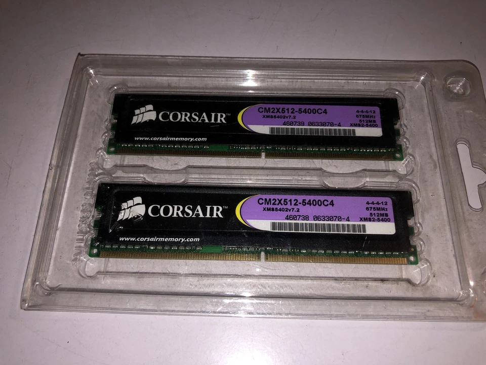 1GB 2x 512MB Corsair PC RAM XMS2 CM2X512-5400C4 4-4-4-12 675MHz - Image 3 of 4