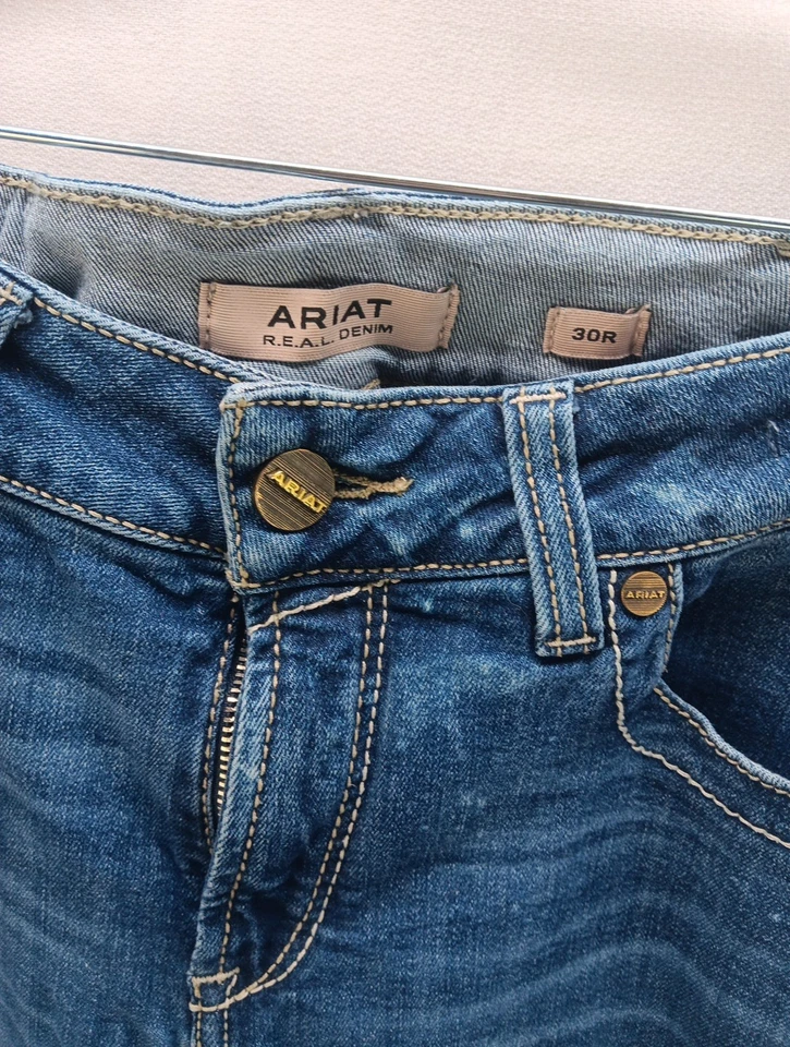 Pantalones de mezclilla Ariat REAL para mujer 30R 30x30 azul puntada en contraste corte bota bordado Foto 2 de 4
