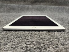 Apple iPad Air 2 - A1566 - 16GB - White/Silver - WiFi Only