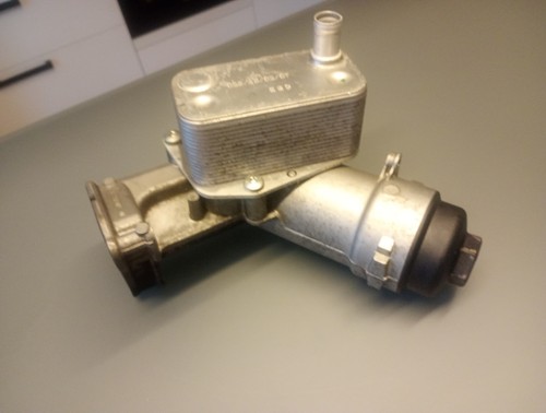 Ölfilter Ölfiltergehäuse mit Ölkühler Wärmetauscher BMW Motor M47... Nr. 7787072