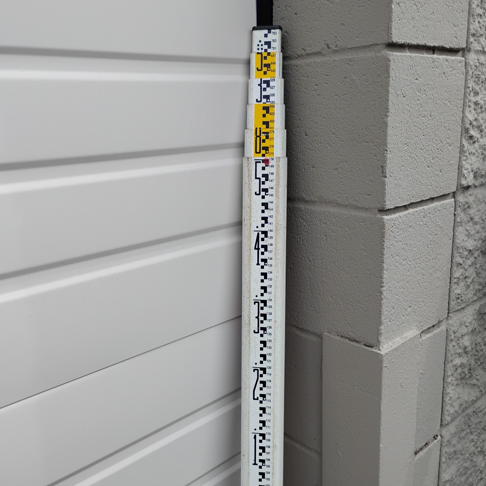 Crain Mound City 903072 Leveling 7.6m .5CM Metric SVR Level Rod Metric Style