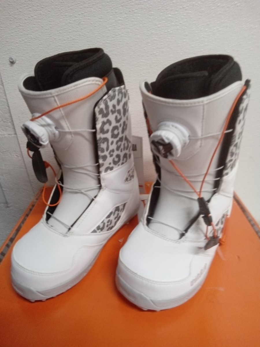 ThirtyTwo Women STW Boa Boot White Print Size 5 #2R1 | eBay