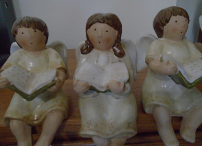 3 SHELF SITTERS  SINGING ANGELS  DELTON PRODUCTS CORP FINE COLLECTIBLES