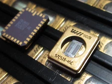 WS57C51B-45C WSI HIGH SPEED 16K X 8 CMOS RPROM MILITARY TEMP GOLD CLCC 1 piece