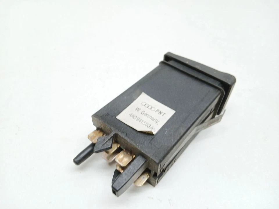 Audi 100 S4 C4 1993 Schalter Scheibenheizung 4A0941503A UST113614 — 第 3/3 张图片