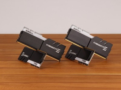 G.Skill Trident Z RGB 32GB (4x8GB) DDR4-2400 CL15 RAM