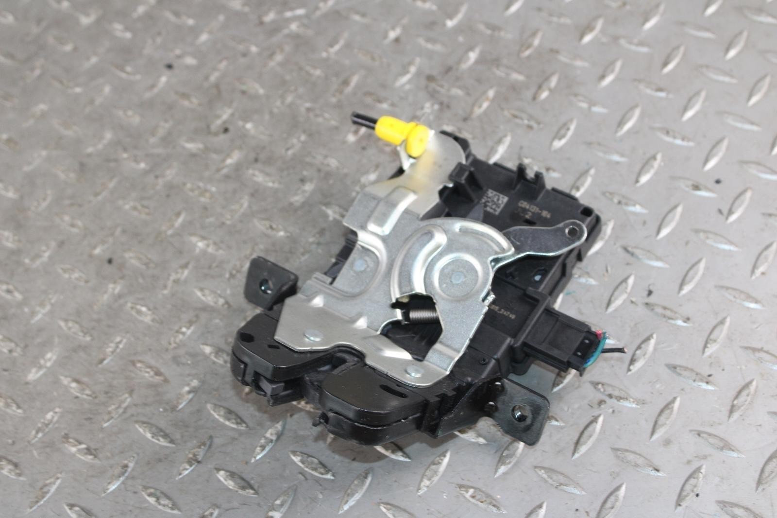 Maserati Ghibli 2014-2019 Rear Trunk latch