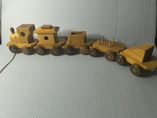 Vtg 1950 Wooden Toy Train Set Handmade   Engine  4 Cars Natural Wood