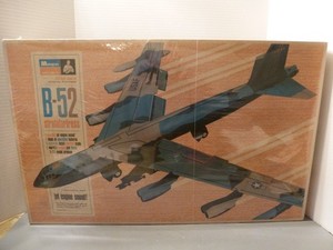 B 52 Monogram | eBay