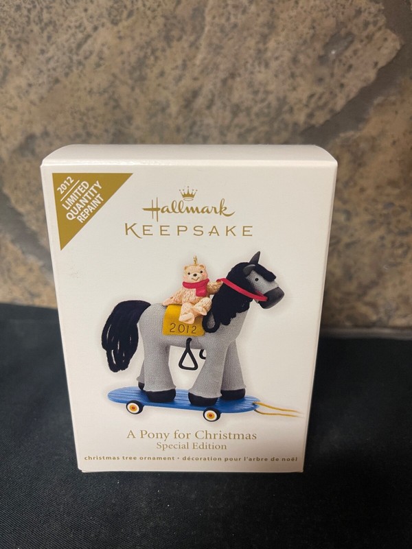Hallmark 2012 -  Pony for Christmas #13 - Repaint / Colorway