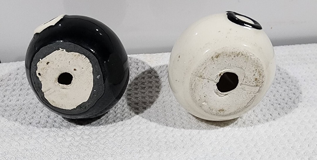 Vintage 8 Ball Salt and Pepper Shaker Set | eBay