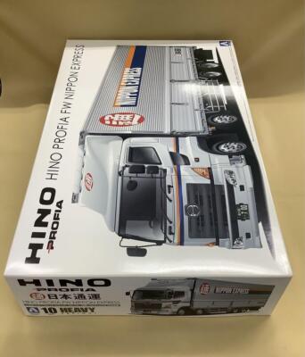 Aoshima Hino Profia FW Nippon Express Truck Model Kit 1/24