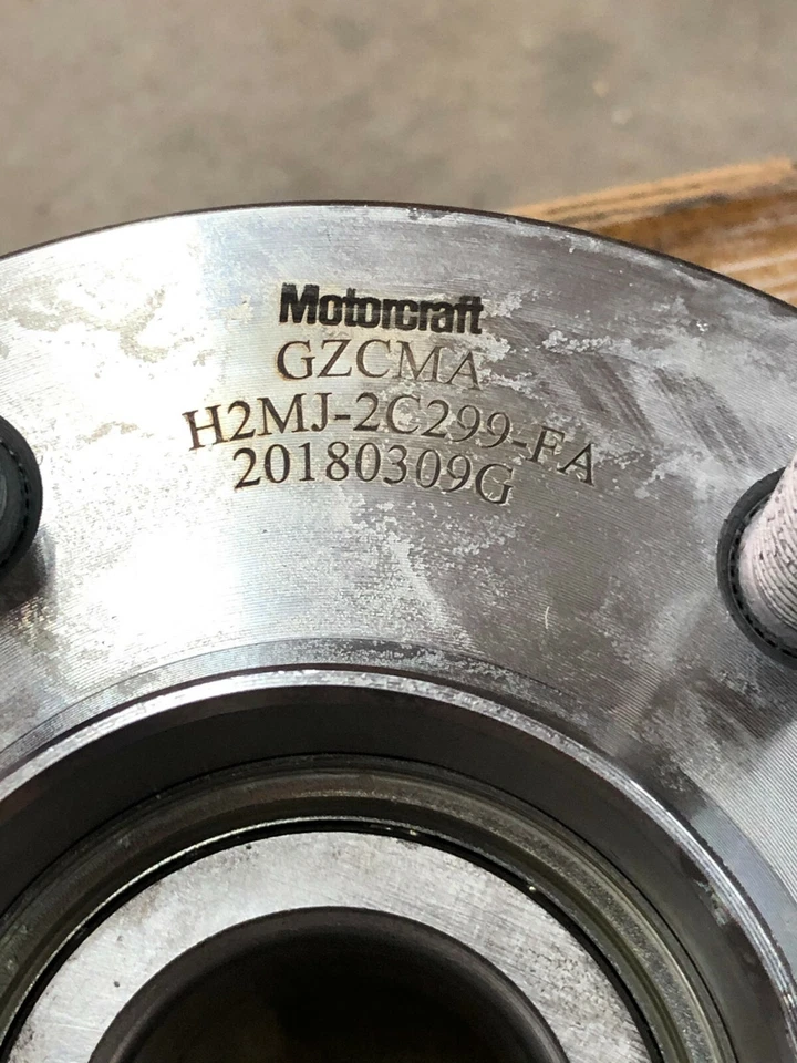 MOTORCRAFT NHUB-70 COJINETE DE RUEDA TRASERO DERECHO Y BUJE PARA 1999-2000 TAURUS & SABLE Foto 4 de 4