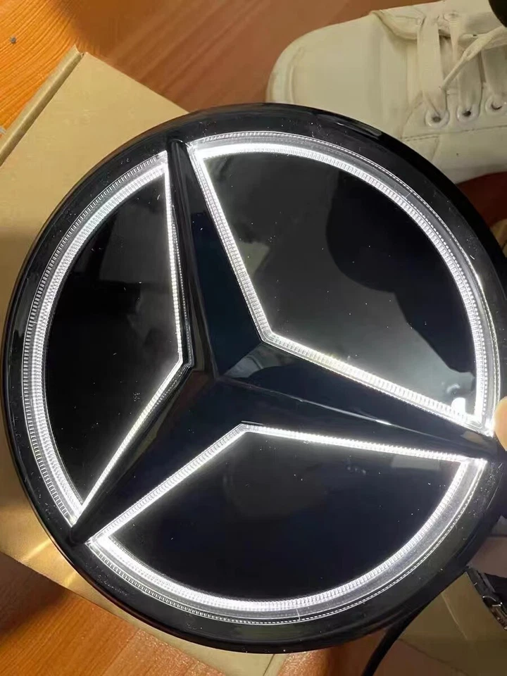 Luz emblema insignia delantera LED iluminada tipo a presión para W204 W205 GLK 2007-12 Foto 3 de 4